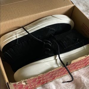 Vans black chukka moc